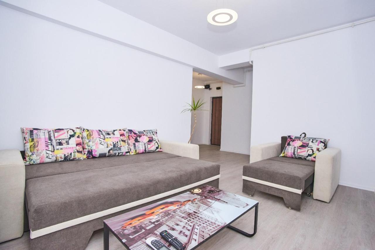 Maia Apartment Navodari Bagian luar foto