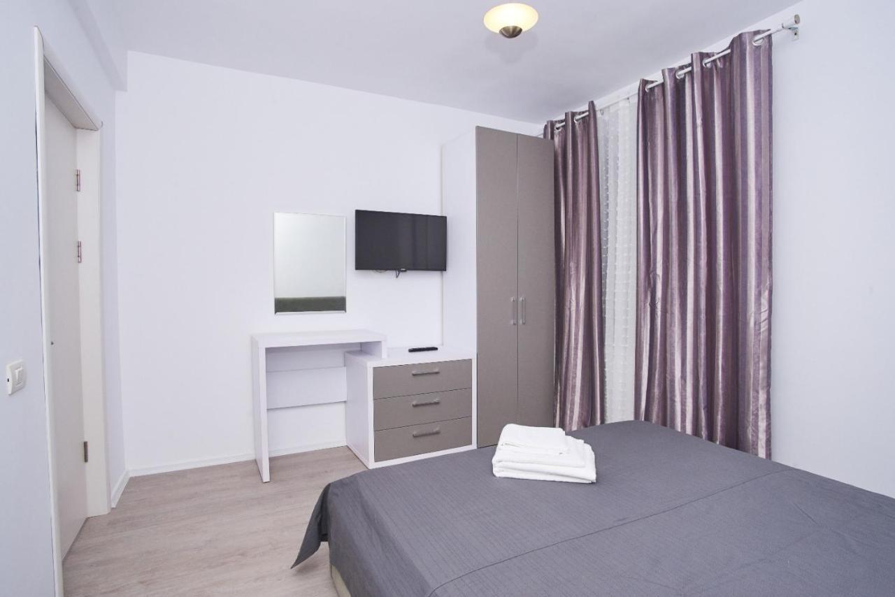 Maia Apartment Navodari Bagian luar foto